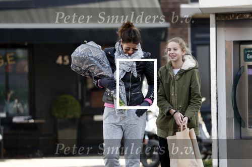 Amsterdam 24 februari 2018
Isa Hoes met dochter Vlinder in Amsterdam zuid