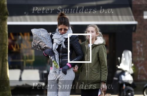 Amsterdam 24 februari 2018
Isa Hoes met dochter Vlinder in Amsterdam zuid