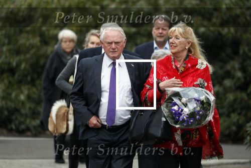 Leusden 6 maart 2018
Crematie Mies Bouwman in crematorium Leusden. Jan nagel met zijn vrouw