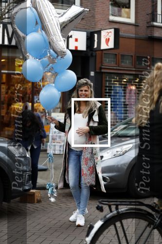 Amsterdam 11 maart 2018
Kim Kotter zwanger met blauwe ballonnen