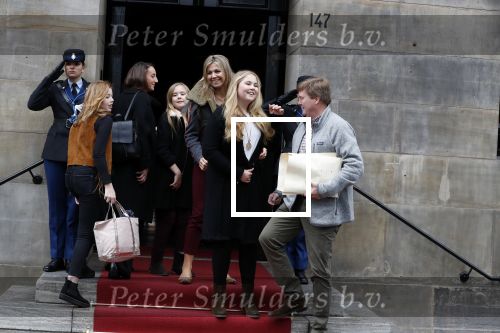 Amsterdam 3 februari 2018 
Prinses Beatrix viert haar 80e verjaardag in het paleis op de dam.  Koning Willem-Alexander en koningin Maxima arriveren met hun dochters, de prinsessen Amalia, Alexia en Ariane en hun aupair