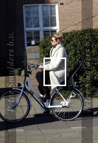 Amsterdam 6 februari 2018 
Lieke v Lexmond op haar verjaardag op de fiets in Amsterdam