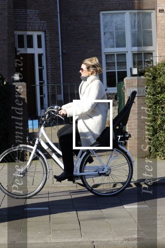 Amsterdam 6 februari 2018 
Lieke v Lexmond op haar verjaardag op de fiets in Amsterdam