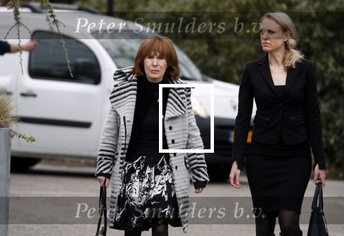 Leusden 6 maart 2018
Crematie Mies Bouwman in crematorium Leusden. Liesbeth List met dochter Elisah en schoonzoon