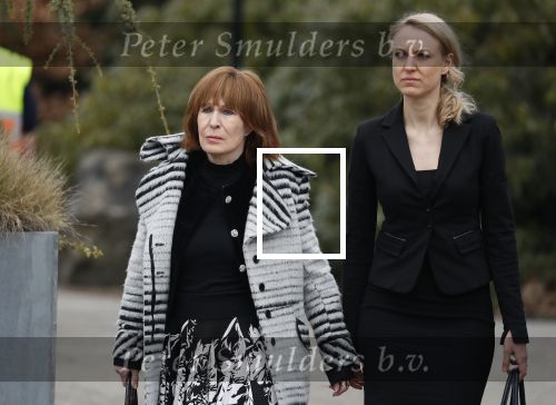Leusden 6 maart 2018
Crematie Mies Bouwman in crematorium Leusden. Liesbeth List met dochter Elisah en schoonzoon