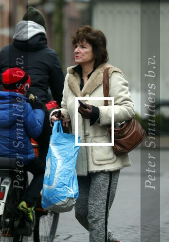Amsterdam 19 februari 2018 
Linda v Dijck doet  boodschappen op de cornelis schuytstraat