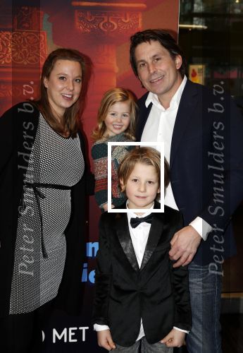 Amsterdam 11 februari 2018
Premiere Ted en het geheim van koning Midas in Pathe arena. Lodewijk Hoekstra met zijn zwangere vriendin en zijn kinderen