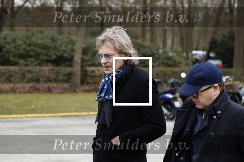 Leusden 6 maart 2018
Crematie Mies Bouwman in crematorium Leusden. Mathijs v Nieuwkerk met Marc Marie Huybregts