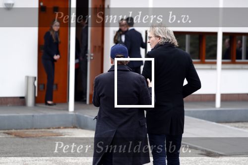 Leusden 6 maart 2018
Crematie Mies Bouwman in crematorium Leusden. Mathijs v Nieuwkerk met Marc Marie Huybregts