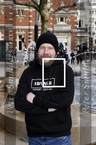 Amsterdam 9 maart 2018
Michel de man die een probleem heeft met Patricia Paay. Hij draagt een trui van eendevanger