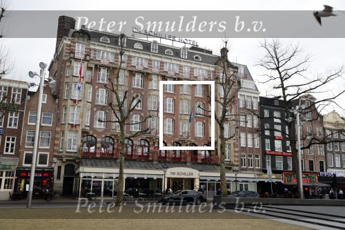 Amsterdam 6 maart 2018
Beveiliging met honden bij opbames RTL Late night in NH hotel Schiller