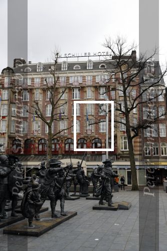 Amsterdam 6 maart 2018
Beveiliging met honden bij opbames RTL Late night in NH hotel Schiller