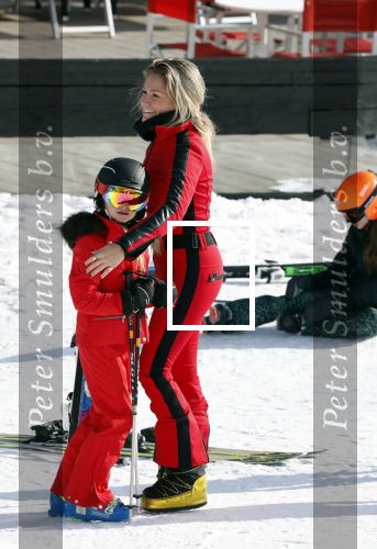 Lech/ Oberlech 25 februari 2018
Nikkie Plessen en haar man Ruben Bontekoe zij met hun kinderen op vakantie in Oberlech