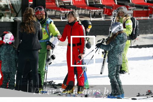 Lech/ Oberlech 25 februari 2018
Nikkie Plessen en haar man Ruben Bontekoe zij met hun kinderen op vakantie in Oberlech