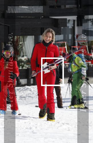 Lech/ Oberlech 25 februari 2018
Nikkie Plessen en haar man Ruben Bontekoe zij met hun kinderen op vakantie in Oberlech