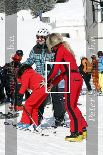 Lech/ Oberlech 25 februari 2018
Nikkie Plessen en haar man Ruben Bontekoe zij met hun kinderen op vakantie in Oberlech