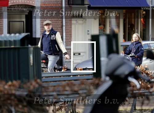 Amsterdam 5 maart 2018 
Patrick Stoof met zijn dochter op de fiets in Amsterdam