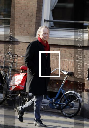 Amsterdam 5 maart 2018 
Paul Haenen wandelend op straat in Amsterdam zuid