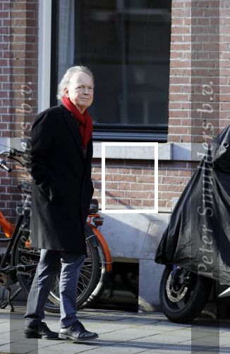 Amsterdam 5 maart 2018 
Paul Haenen wandelend op straat in Amsterdam zuid
