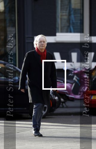 Amsterdam 5 maart 2018 
Paul Haenen wandelend op straat in Amsterdam zuid