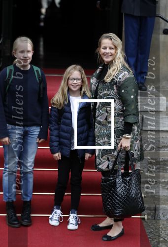 Amsterdam 3 februari 2018 
Prinses Beatrix viert haar 80e verjaardag in het paleis op de dam.
Prinses Mabel met haar kinderen Gravin Luana en Gravin Zaria