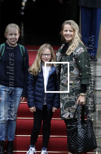 Amsterdam 3 februari 2018 
Prinses Beatrix viert haar 80e verjaardag in het paleis op de dam.
Prinses Mabel met haar kinderen Gravin Luana en Gravin Zaria