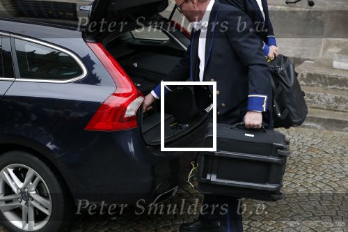 Amsterdam 3 februari 2018 
Prinses Beatrix viert haar 80e verjaardag in het paleis op de dam.
Prinses Mabel, Gravin Luana en Gravin Zaria hun bagage