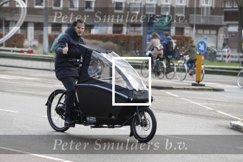 Amsterdam 10 februari 2018 
Ronald de Boer op zijn electrische bakfiets