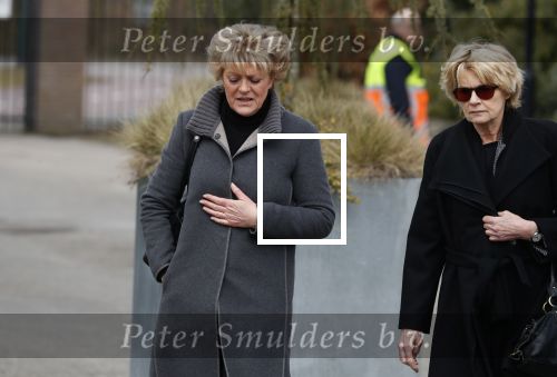 Leusden 6 maart 2018
Crematie Mies Bouwman in crematorium Leusden. Simone Kleinsma met Martine Bijl en Berend Boudewijn