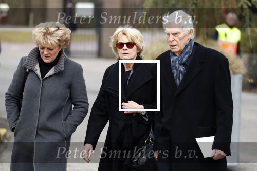 Leusden 6 maart 2018
Crematie Mies Bouwman in crematorium Leusden. Simone Kleinsma met Martine Bijl en Berend Boudewijn