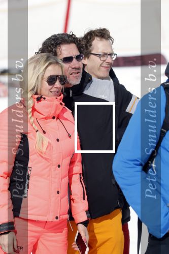 Wargain 1 maart 2018
Sonja Bakker en haar vriend  Barry van Suijdam en zoontje Bram op ski vakantie.