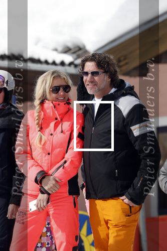 Wargain 1 maart 2018
Sonja Bakker en haar vriend  Barry van Suijdam en zoontje Bram op ski vakantie.