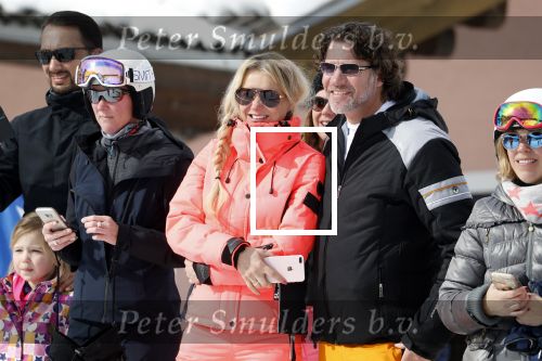 Wargain 1 maart 2018
Sonja Bakker en haar vriend  Barry van Suijdam en zoontje Bram op ski vakantie.