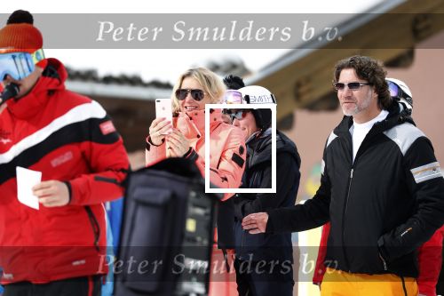 Wargain 1 maart 2018
Sonja Bakker en haar vriend  Barry van Suijdam en zoontje Bram op ski vakantie.