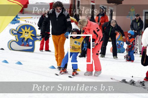 Wargain 1 maart 2018
Sonja Bakker en haar vriend  Barry van Suijdam en zoontje Bram op ski vakantie.