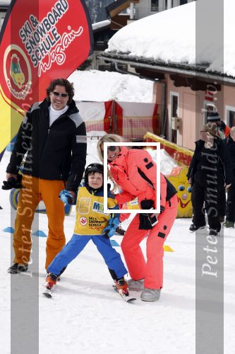 Wargain 1 maart 2018
Sonja Bakker en haar vriend  Barry van Suijdam en zoontje Bram op ski vakantie.
