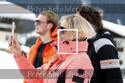 Wargain 1 maart 2018
Sonja Bakker en haar vriend  Barry van Suijdam en zoontje Bram op ski vakantie.