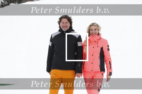 Wargain 1 maart 2018
Sonja Bakker en haar vriend  Barry van Suijdam en zoontje Bram op ski vakantie.