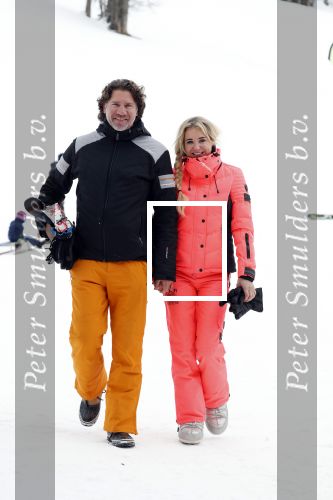 Wargain 1 maart 2018
Sonja Bakker en haar vriend  Barry van Suijdam en zoontje Bram op ski vakantie.