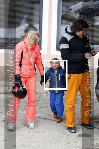 Wargain 1 maart 2018
Sonja Bakker en haar vriend  Barry van Suijdam en zoontje Bram op ski vakantie.
