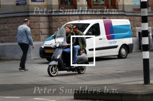 Amsterdam 12 maart 2018
Stephanie Tency met haar compagnon op de scooter
