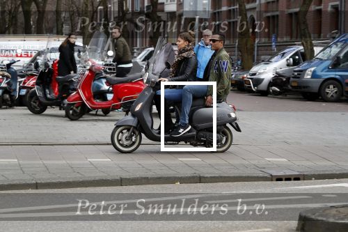 Amsterdam 12 maart 2018
Stephanie Tency met haar compagnon op de scooter