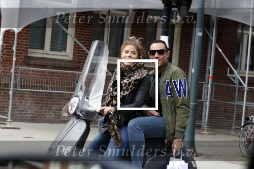 Amsterdam 12 maart 2018
Stephanie Tency met haar compagnon op de scooter