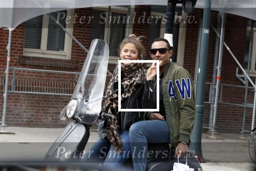 Amsterdam 12 maart 2018
Stephanie Tency met haar compagnon op de scooter
