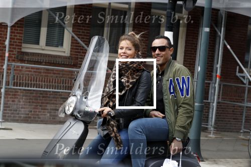 Amsterdam 12 maart 2018
Stephanie Tency met haar compagnon op de scooter