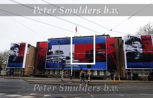 Amsterdam 10 maart 2018
Reclame Tommy Hilfiger in combinatie met het F1 team van Mercedes