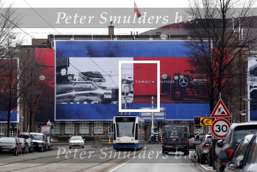 Amsterdam 10 maart 2018
Reclame Tommy Hilfiger in combinatie met het F1 team van Mercedes