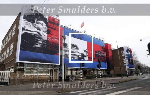 Amsterdam 10 maart 2018
Reclame Tommy Hilfiger in combinatie met het F1 team van Mercedes