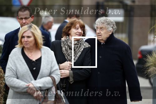 Leusden 6 maart 2018
Crematie Mies Bouwman in crematorium Leusden. Tonny Eyk met vrouw