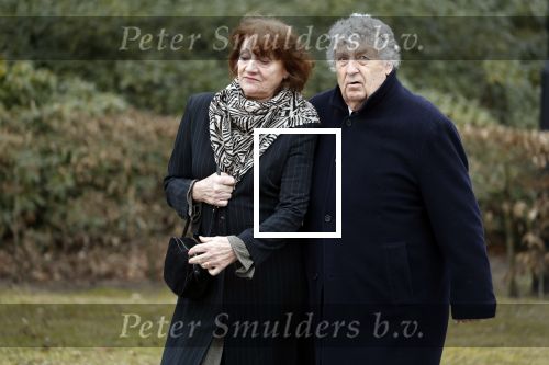 Leusden 6 maart 2018
Crematie Mies Bouwman in crematorium Leusden. Tonny Eyk met vrouw